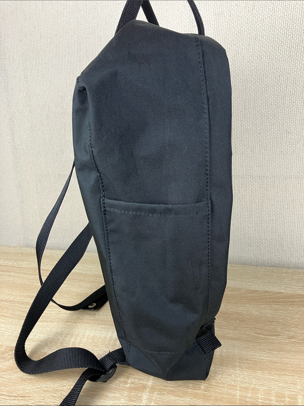 Fjallraven Kanken Big Backpack 23563 Black 17" - Picture 5 of 16